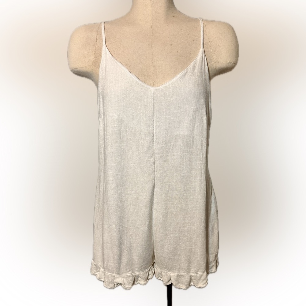 Love Cameron Los Angeles White Linen Blend Romper Lace up Back Medium